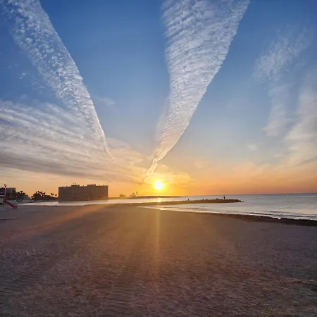 Stylish Beaches Cura 5 Min & Locos 8 Min