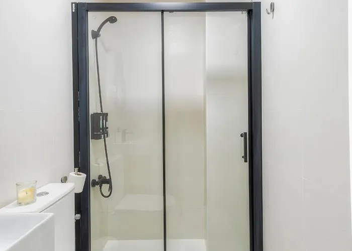 Stylish Beaches Cura 5 Min & Locos 8 Min